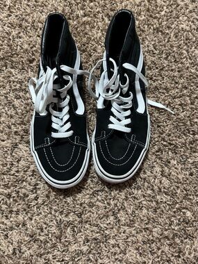 Vans Black and White Skate Shoe Women’s